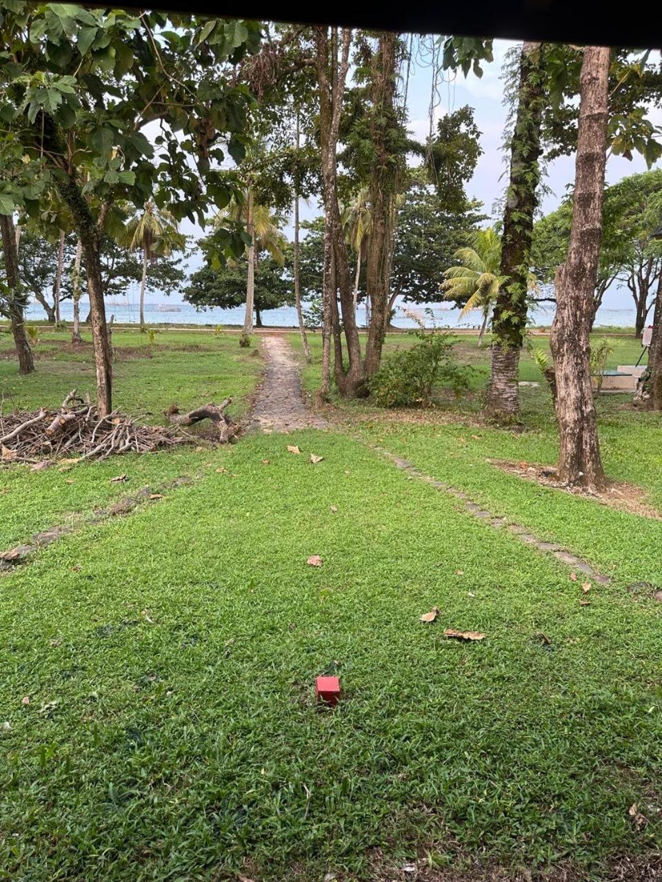 Villa Oceana Tanjung Lesung Exterior photo